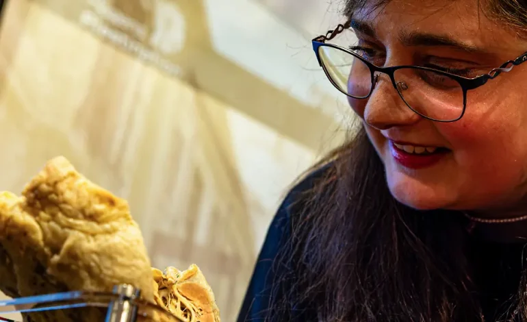 Plastinierung eines Herzens als Erinnerung an Transplantation
