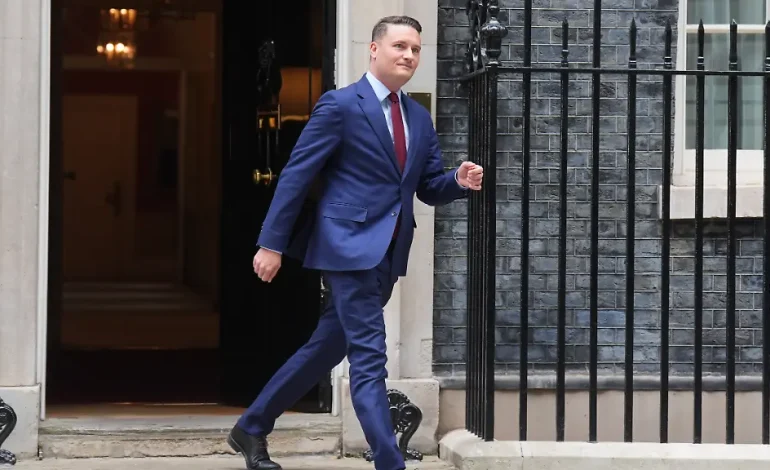 Britischer Minister setzt Starmer mit Rücktritt unter Druck
