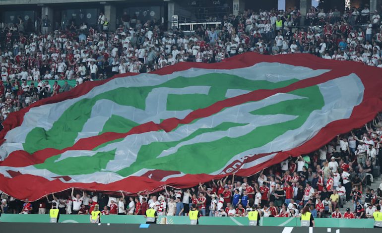 Proteste beim DFB-Pokalfinale im Olympiastadion