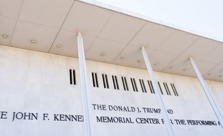 Gericht stoppt Trumps Umbenennung des Kennedy Centers