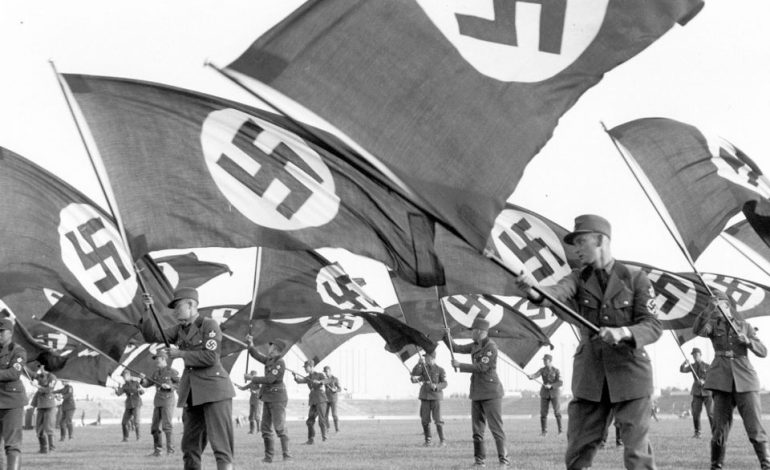 NSDAP-Mitgliedskarten im Digitalarchiv: Deutsche Politiker erforschen ihre Familiengeschichte