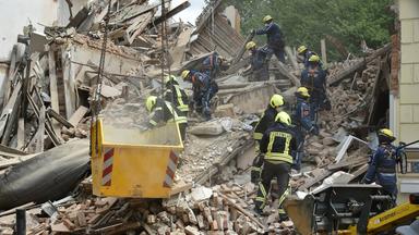Tödlicher Hauseinsturz in Görlitz: Suche nach Vermissten dauert an