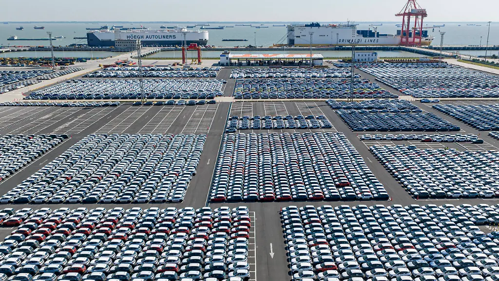 Chinas Wirtschaft schwächt sich überraschend ab
