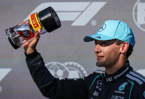 Russell siegt im Sprintrennen von Montréal