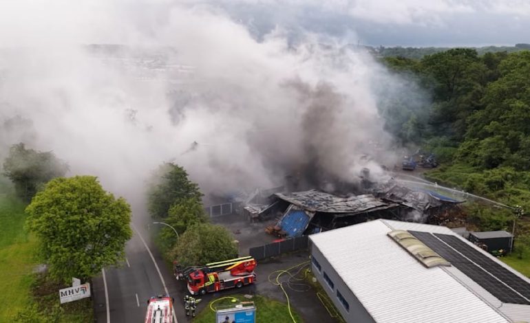 Brand in Kunststoff-Produktion in NRW