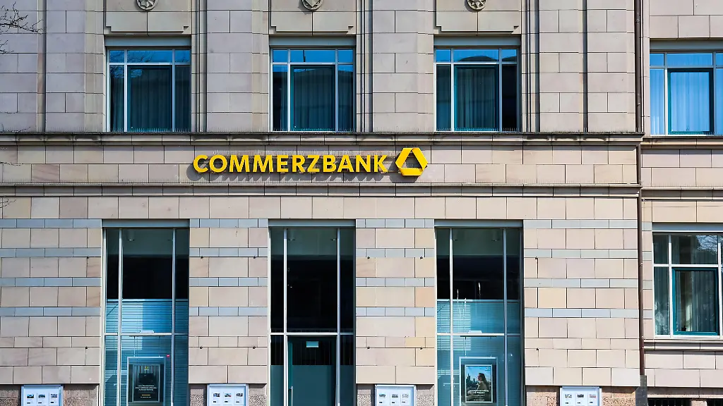 Commerzbank lehnt Übernahmeangebot von UniCredit ab