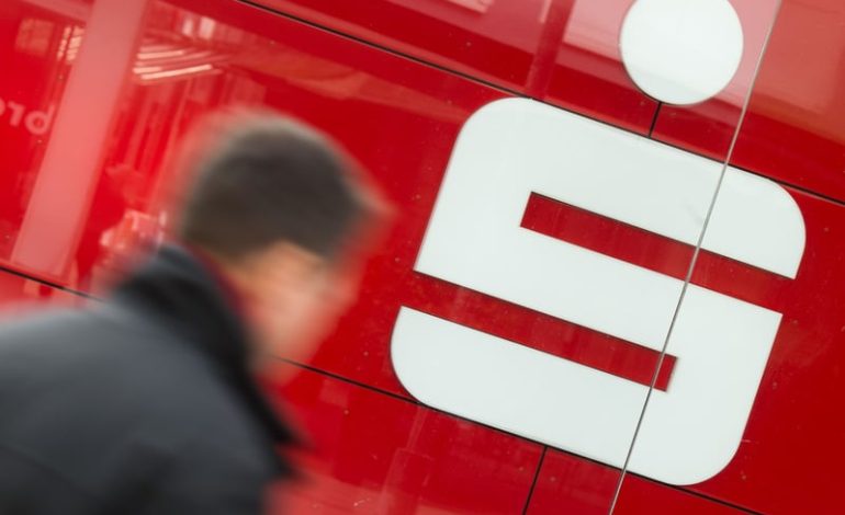 Stadtsparkasse Langenfeld überprüft Privatflüge ihres Chefs