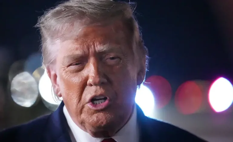 Trump kündigt Vergeltung für angeblichen Hubschrauber-Abschuss an