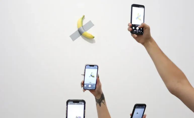 Spektakulärer Diebstahl der Banane aus Kunstwerk ‚Comedian‘