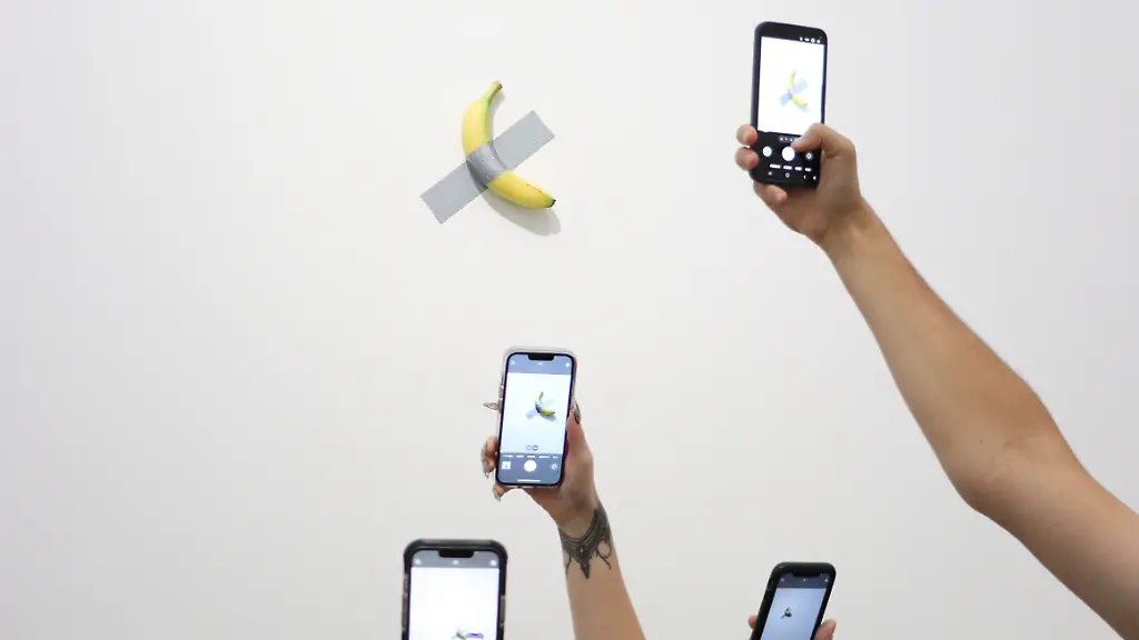 Spektakulärer Diebstahl der Banane aus Kunstwerk ‚Comedian‘