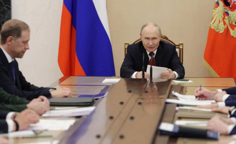 Russland kämpft mit Treibstoffknappheit nach ukrainischen Angriffen