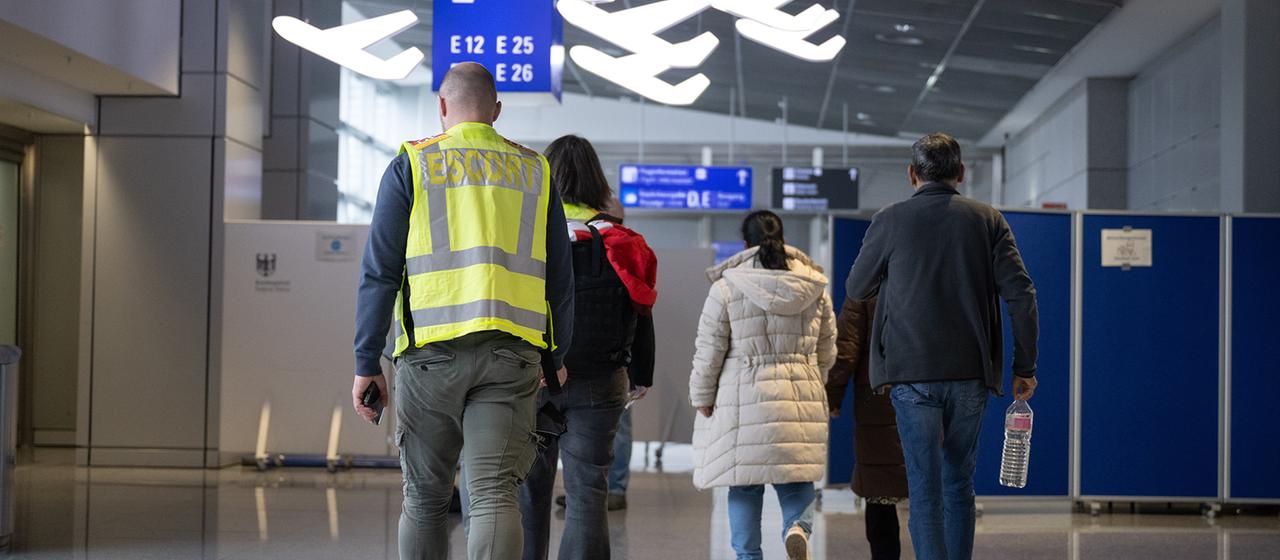 EU Einigt sich auf Abschiebezentren in Drittstaaten
