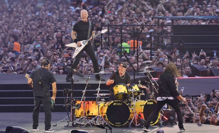 Metallica begeistert Fans in Berlin und Frankfurt mit besonderen Aktionen