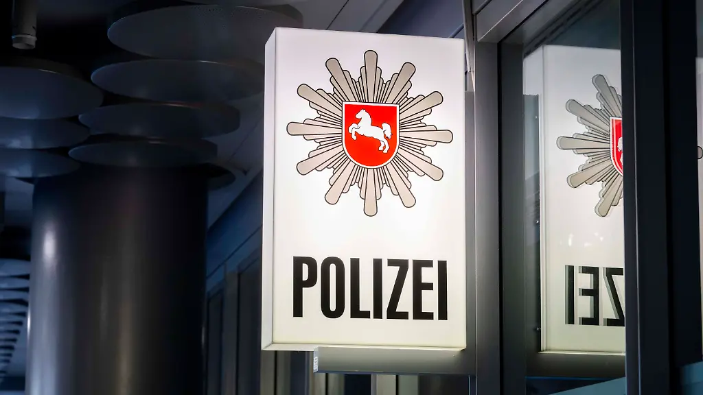 Jugendlicher stellt sich nach Schüssen auf Polizisten in Göttingen