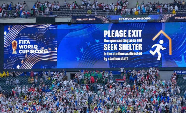 Unwetter-Chaos bei der Fußball-WM: Frankreichs Favoritensieg gegen Irak