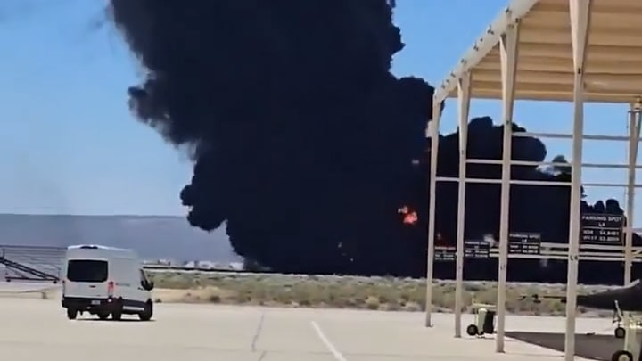 Schweres Unglück mit US-Bomber in Kalifornien