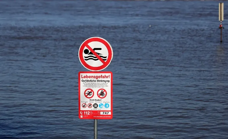 Vermisste Schwimmer im Rhein: Gefahren und Rettungsmaßnahmen