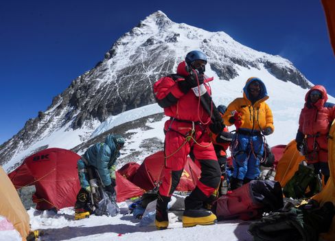 Rekordzahl von Besteigungen am Mount Everest