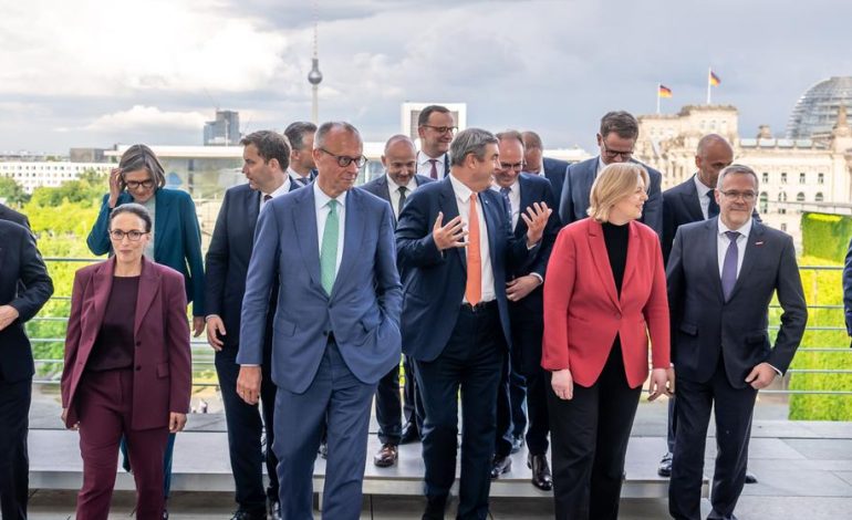 Koalition diskutiert mit Sozialpartnern über Reformen