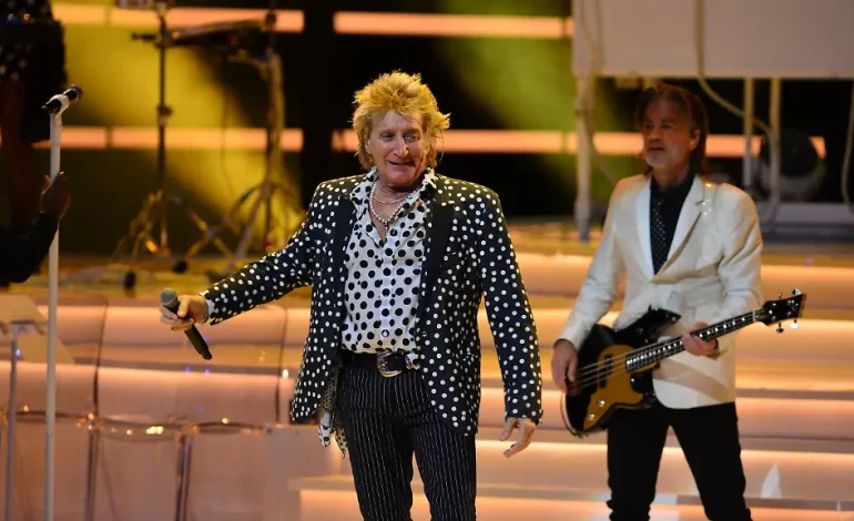 Rod Stewart benötigt Sauerstoff während Konzert
