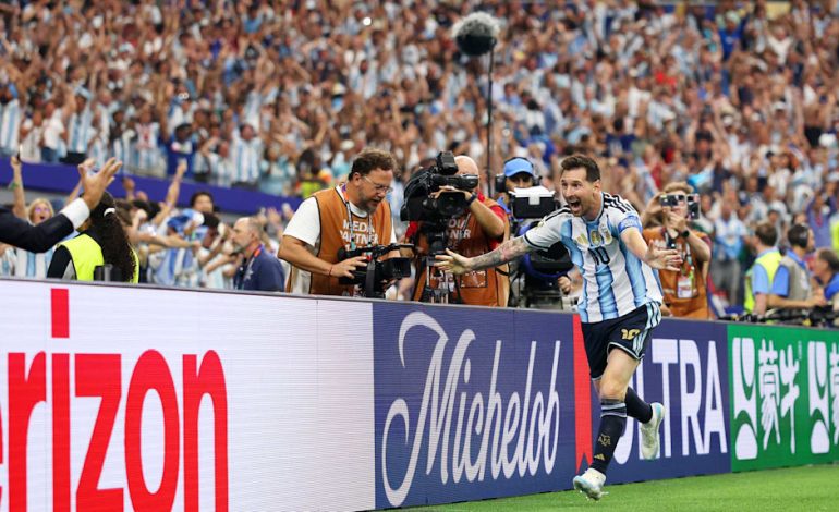 Argentinien feiert Lionel Messi bei der Fußball-WM