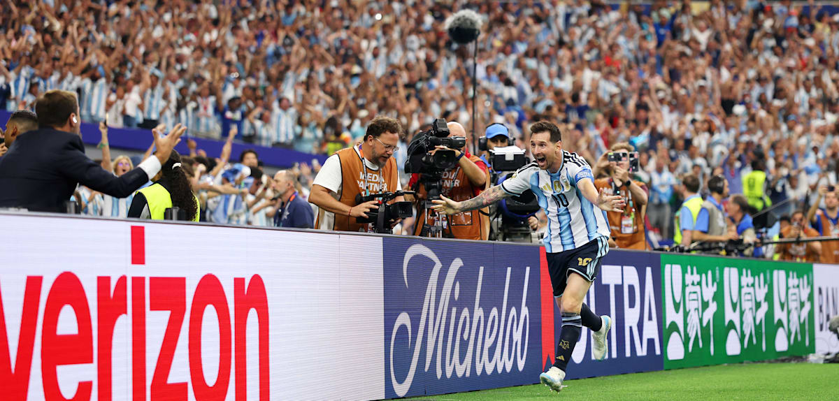 Argentinien feiert Lionel Messi bei der Fußball-WM