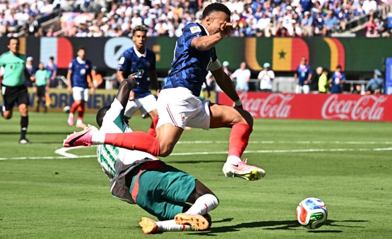 Nach entscheidendem Fehler: Eventuell letztes WM-Spiel für den Schiedsrichter