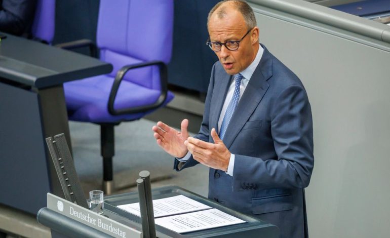 Kanzler Merz: Druck und Kritik im Bundestag