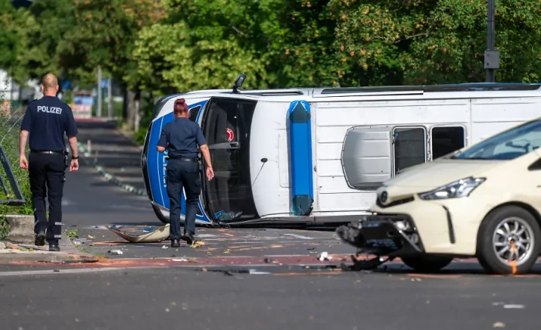 Schwerer Verkehrsunfall in Berlin mit mehreren Verletzten