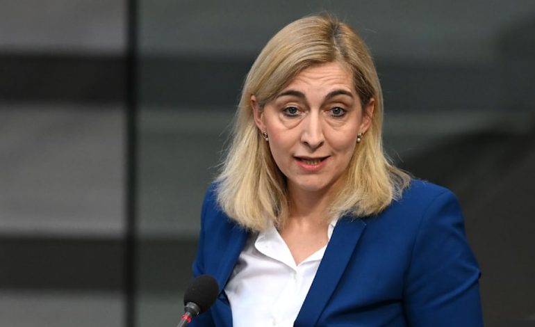 Warken kündigt mögliche weitere Einsparungen in der GKV an