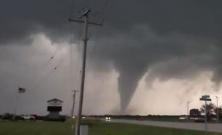 Todesfalle Eigenheim: Amerikaner erlebt Tornado-Horror