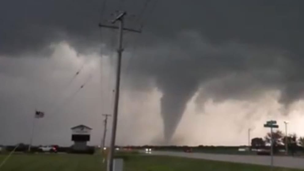 Todesfalle Eigenheim: Amerikaner erlebt Tornado-Horror
