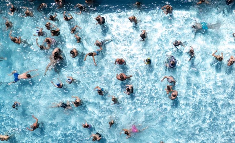 Polizei löst Tumult in Saarbrücker Freibad auf und attackierte Jugendlicher in Völklingen