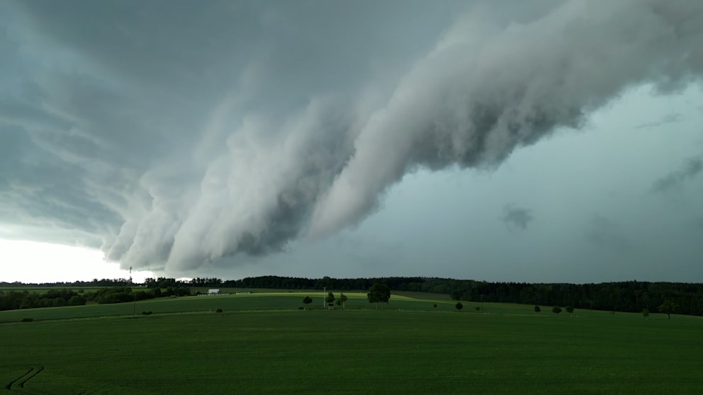 Wetterwarnungen zu Beginn des meteorologischen Sommers