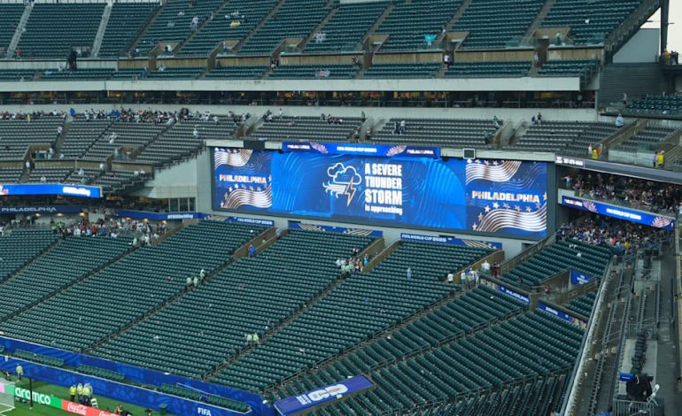 Gewitter unterbricht WM-Spiel in Philadelphia