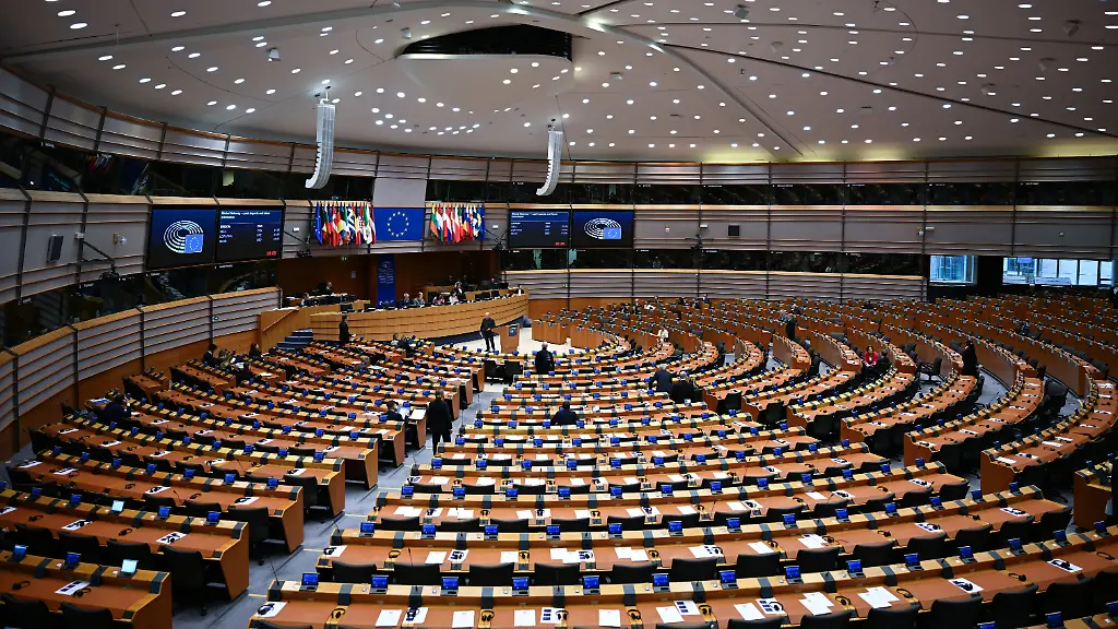 Ermittlungen gegen Rechtsparteien wegen EU-Geldveruntreuung