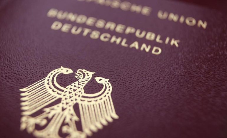 Wiedergutmachung für Nationalsozialismus: Über 50.000 Einbürgerungen seit 2021
