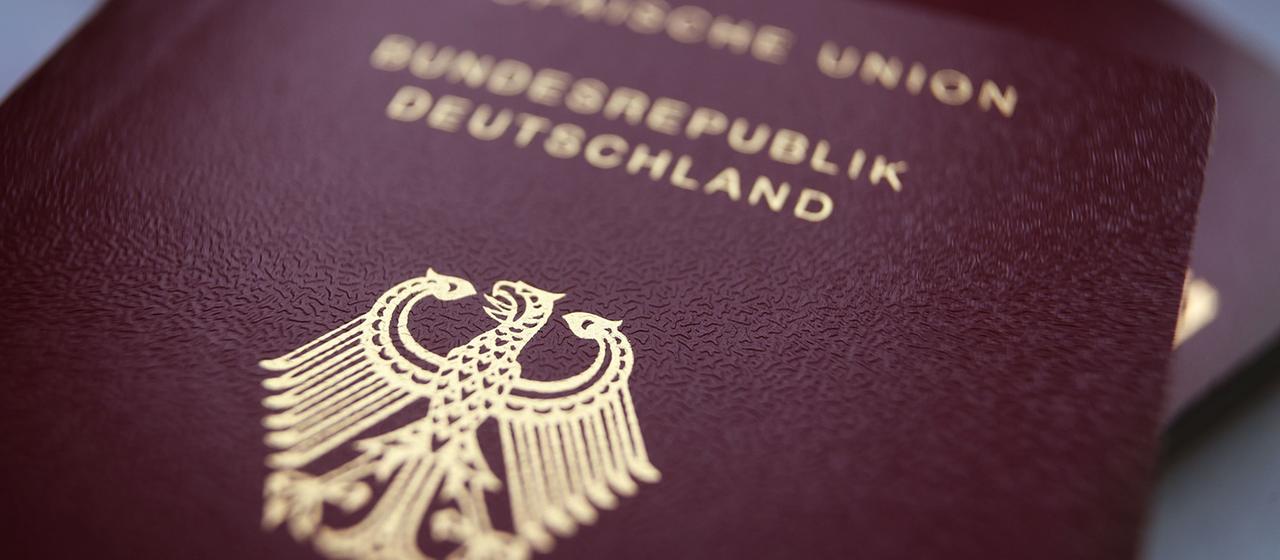 Wiedergutmachung für Nationalsozialismus: Über 50.000 Einbürgerungen seit 2021