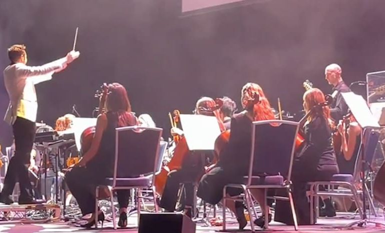 Zuschauer rettet Konzert mit spontanem Solo