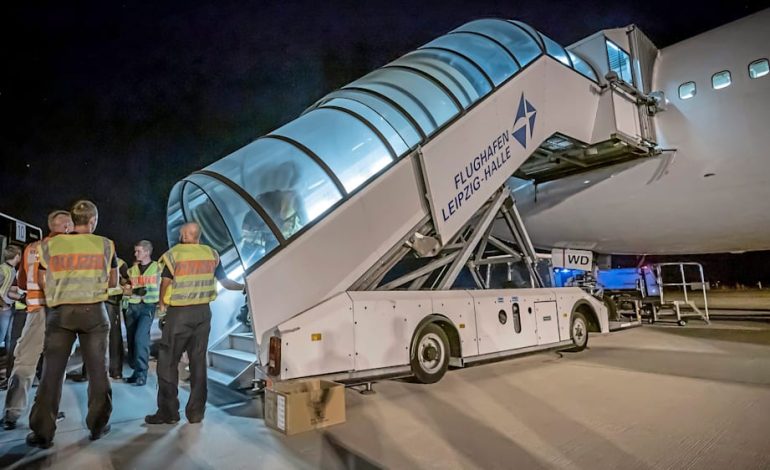 Dobrindt plant vermehrte Abschiebungen nach Afghanistan