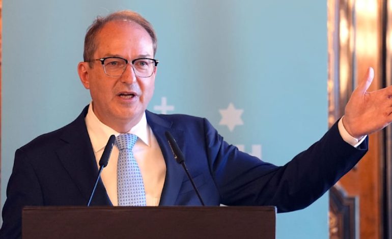 Dobrindt verteidigt Abschiebungen von Straftätern