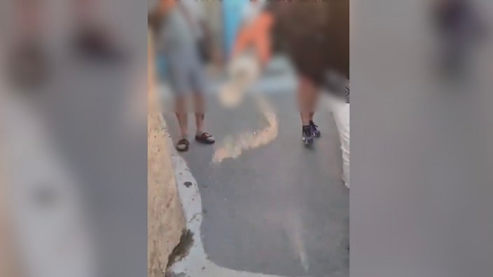 Asche eines Verstorbenen auf Santorini verstreut