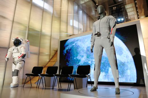 Prada und Axiom Space: Innovatives Raumfahrtkleidungsdesign