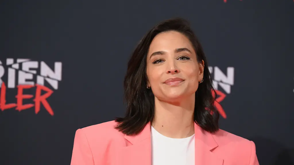 Amira Aly zeigt ihren Babybauch in Österreich