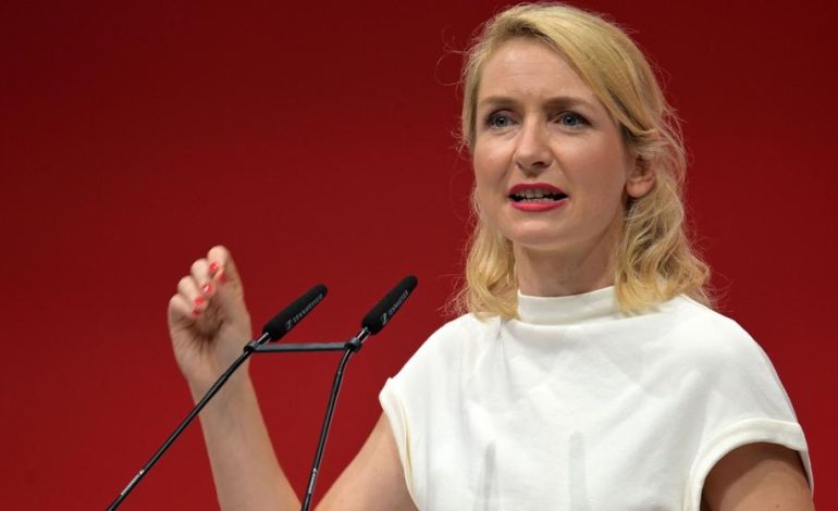 Parteitag der Linken: Schwerdtner warnt vor Rechtsruck