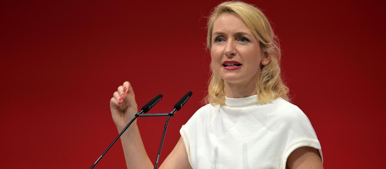 Parteitag der Linken: Schwerdtner warnt vor Rechtsruck