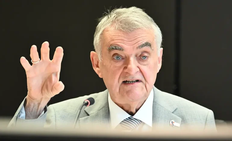 Reul mahnt zur Ruhe in der Debatte um Merz‘ Führungsstil