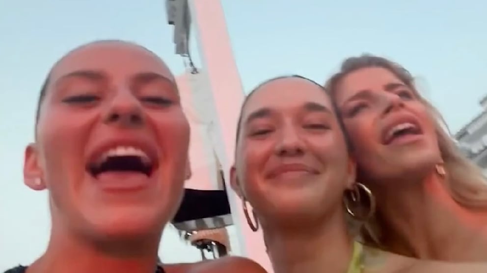 Tennis-Star Kostyuk feiert auf Ibiza mit Eva Lys und Caro Daur