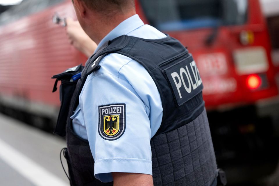 Jahresbericht der Bundespolizei 2025: Gewalt nimmt zu, Gesamtkriminalität sinkt