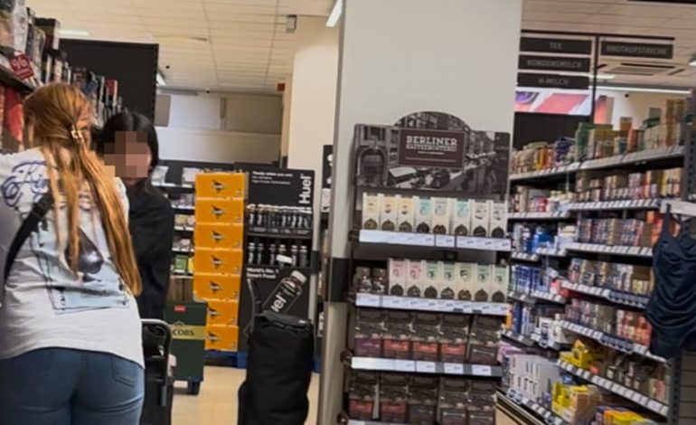 Kühnheit im Supermarkt: Jugendliche stehlen hochwertigen Kaffee